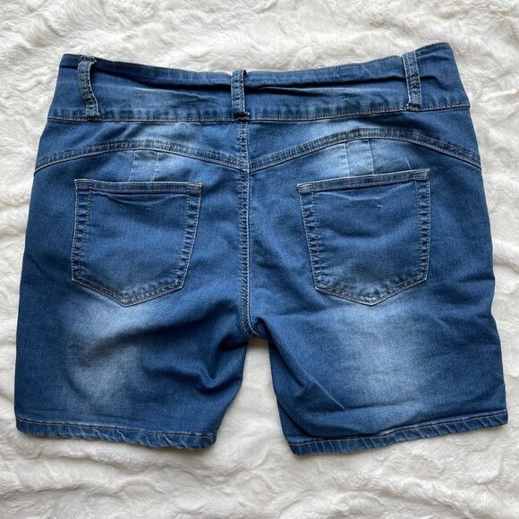 GoGo Jeans Mid-Rise Short - Women’s 32 - Picture 2 of 6